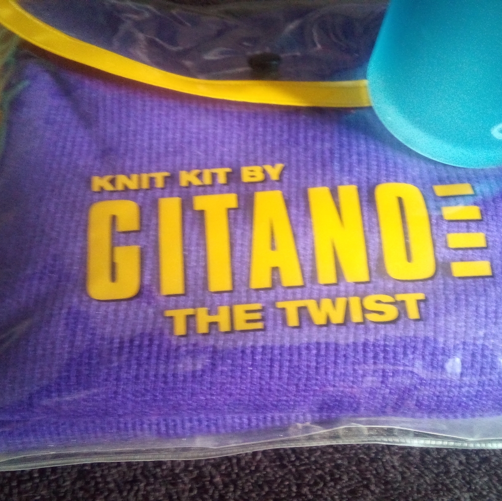 Vintage 80's Gitano The Knit Kit Twist